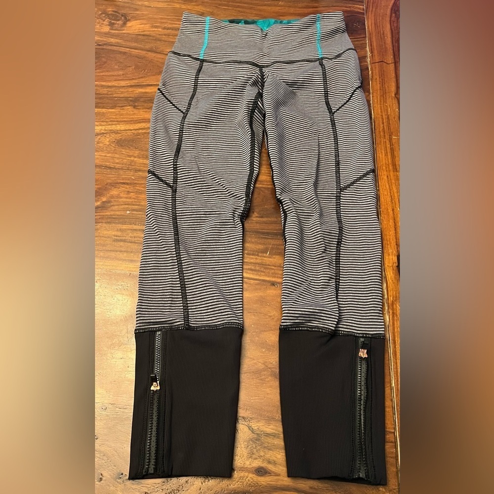Lululemon leggings preloved. Size 4